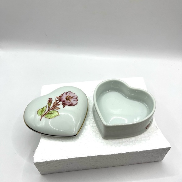 ❤️ Heart-Shaped Floral Trinket Box Schmidt Porcelana Brasil Porcelain Trinket - Picture 3 of 7